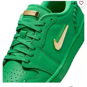 Nike Air Jordan 1 low. Women’s size 9. Method of Make Lucky Green/gold metallic